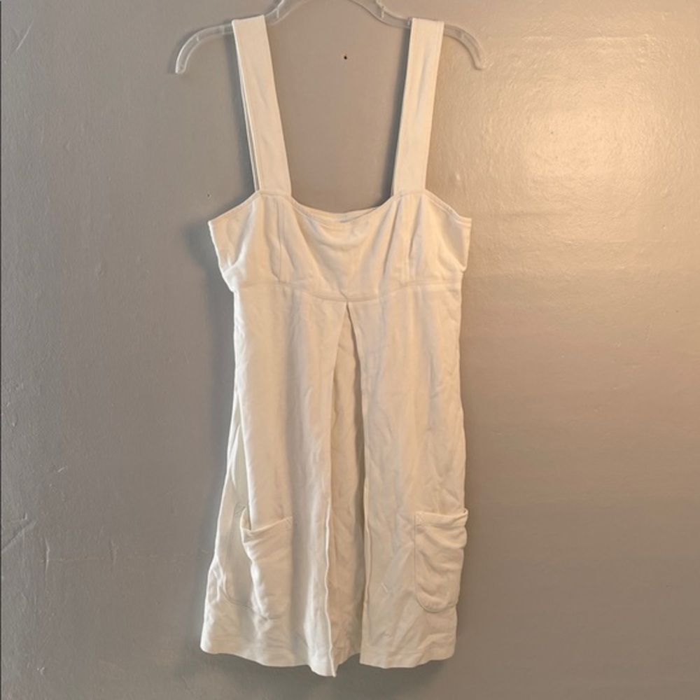 Diane Von Furstenberg Elegant Cream Dress size 8